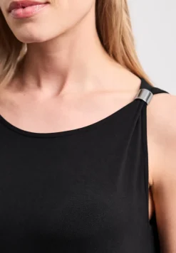 Knielange jurk met gespdetail