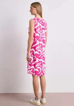 Knielange jurk met ronde hals en print
