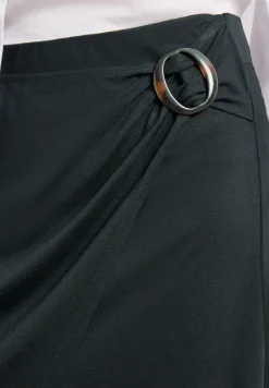 Knielange rok in wikkel-look