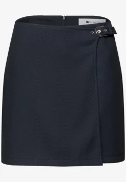 Knielange skort met gesp