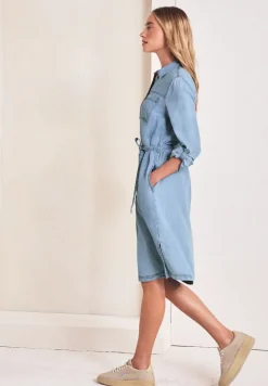 Knielange jurk in een verwassen look