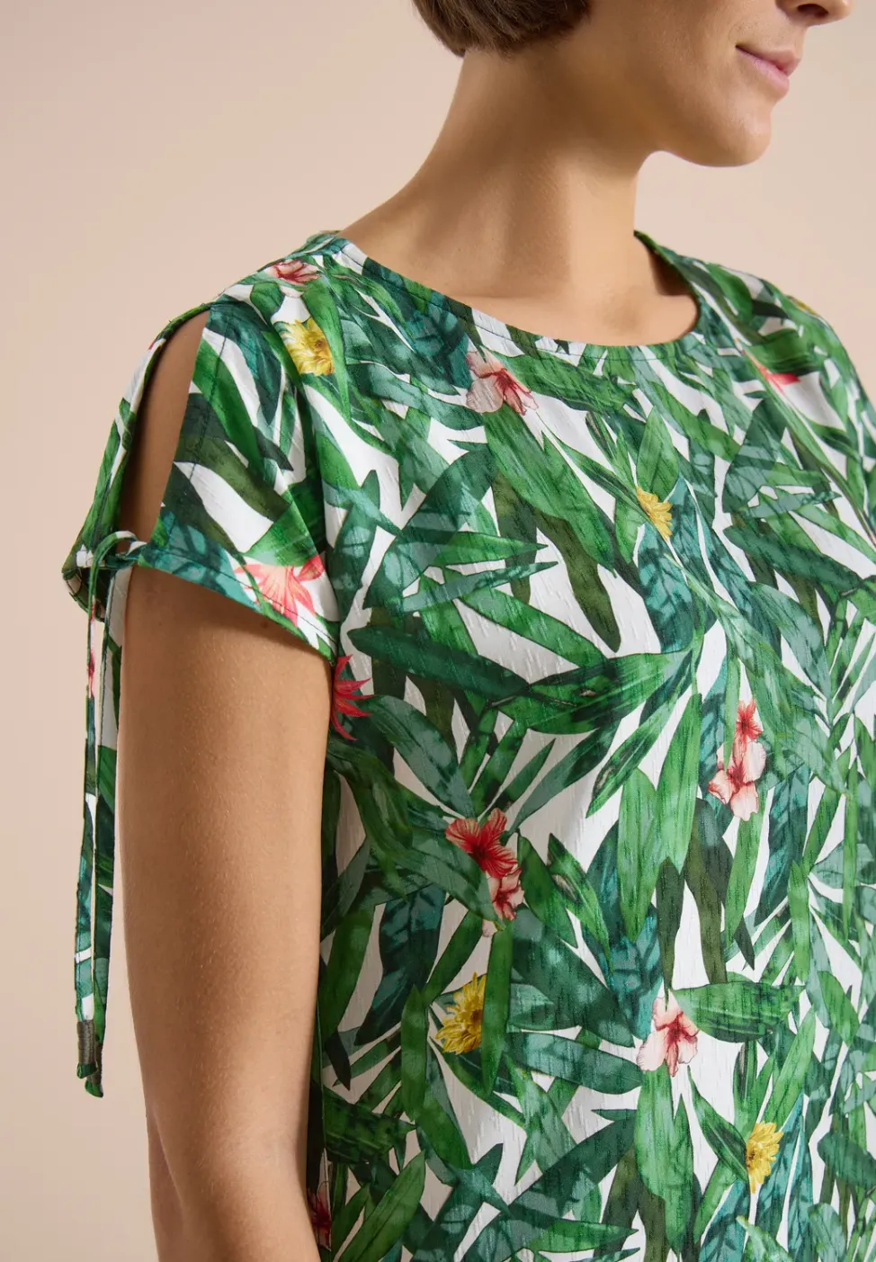 Knielange jurk met bloemenpatroon