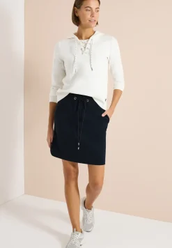 Knielange rok met streepdetail