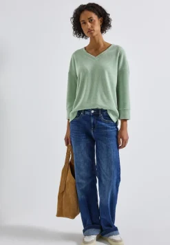 Knus shirt met V-hals