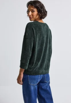 Knus shirt met V-hals