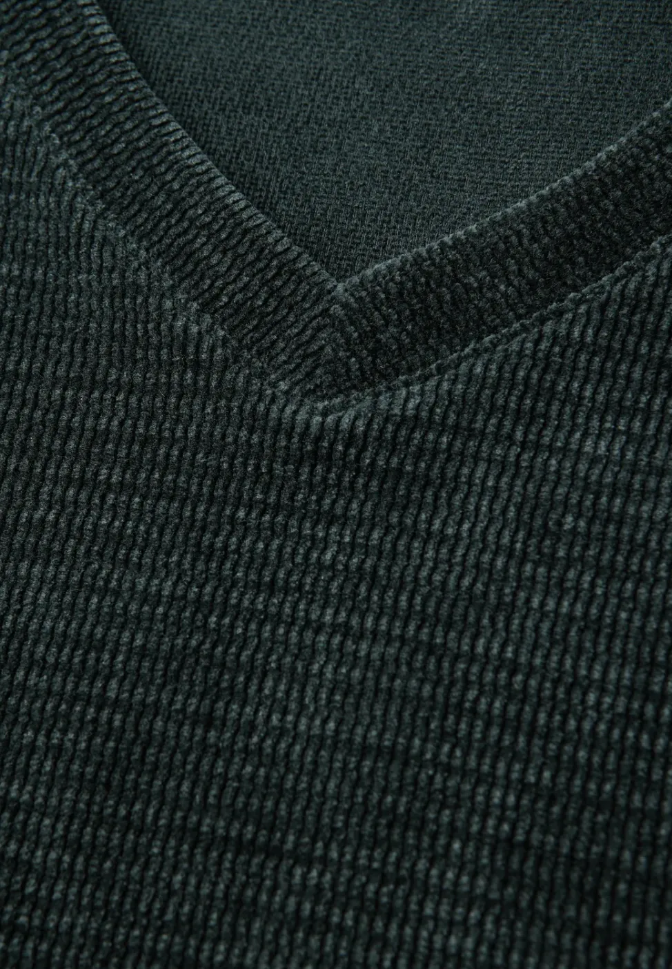 Knus shirt met V-hals