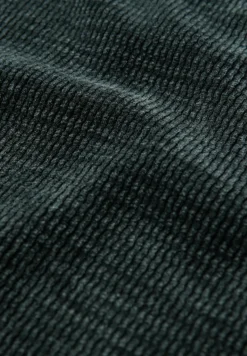 Knus shirt met V-hals