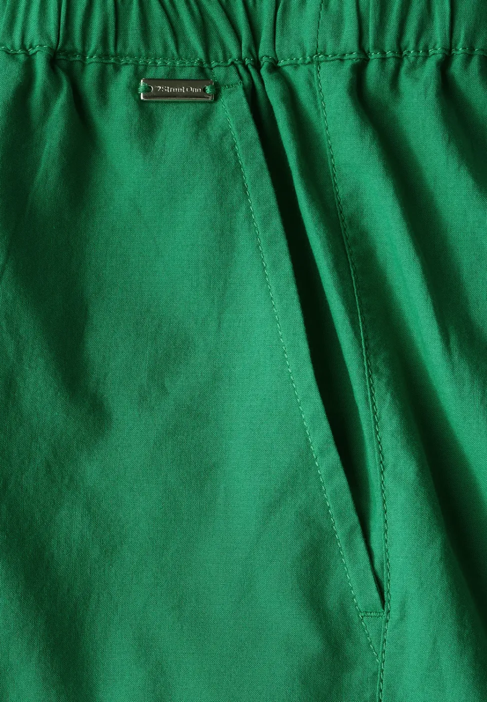 Korte broek met borduursel