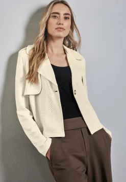 Korte gestructureerde trenchcoat