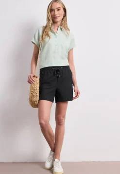 Korte broek met structuur in Loose Fit