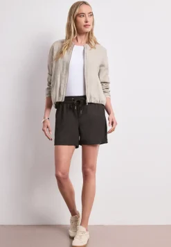 Korte broek met structuur in Loose Fit