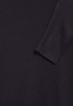 Lang fijn gebreid vest
