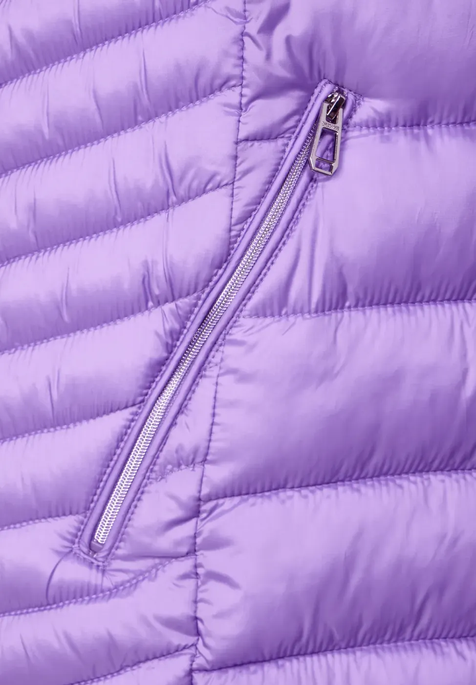 Lange bodywarmer met capuchon
