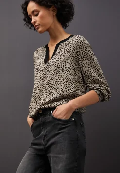 Leo blouse met gespleten hals