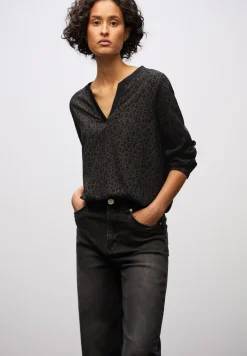 Leo blouse met gespleten hals