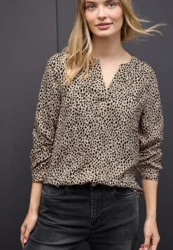 Leo blouse met gespleten hals