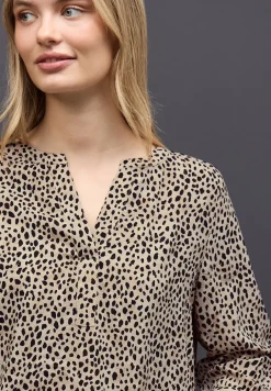 Leo blouse met gespleten hals