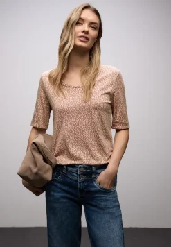 Leo Shirt