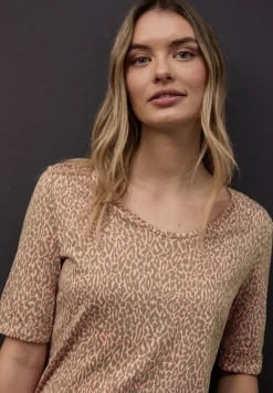 Leo Shirt