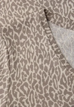 Leo Shirt