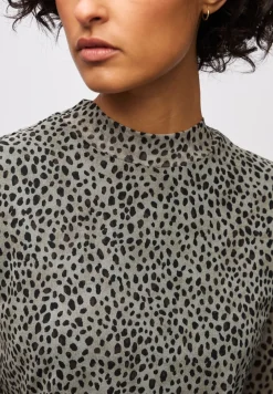 Leo Shirt