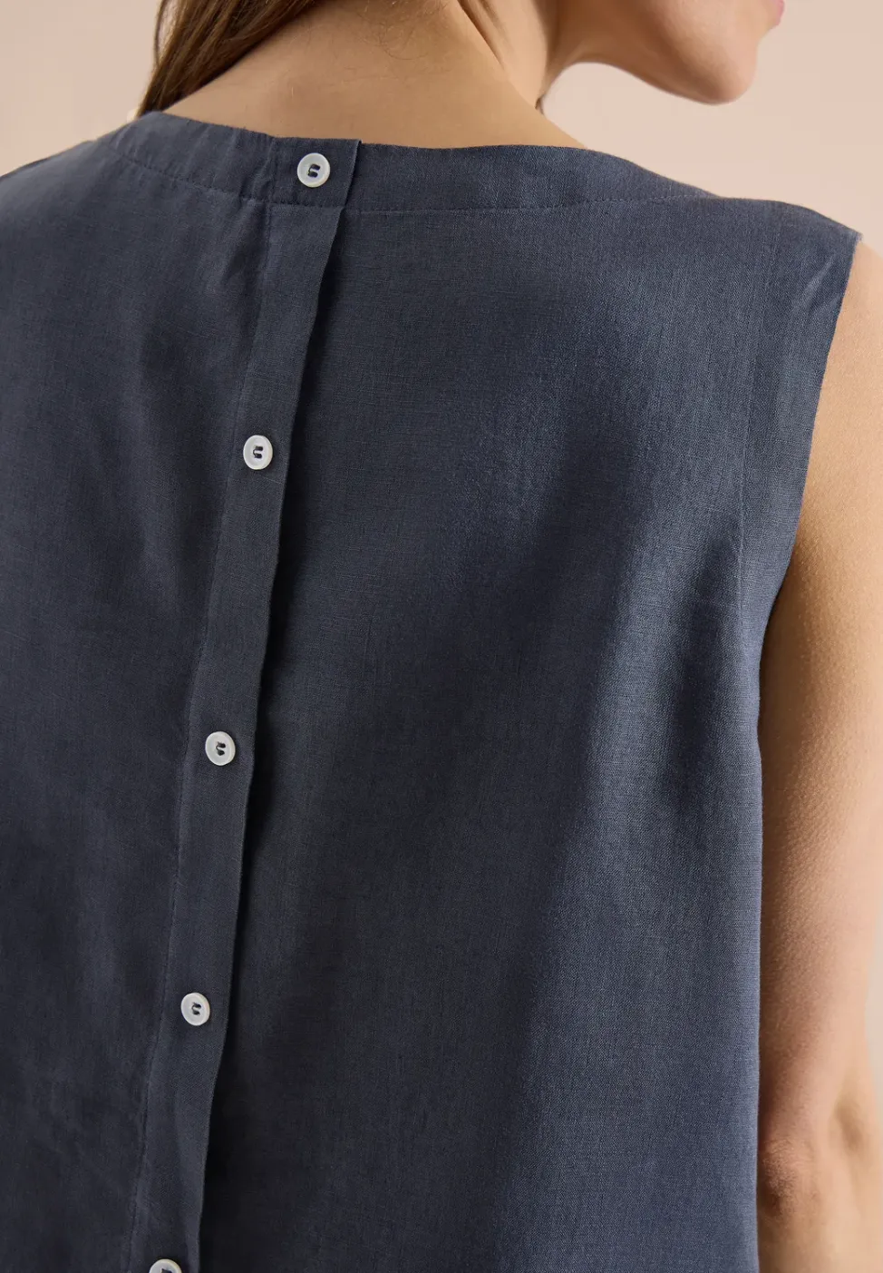 Linnen blouse met knoopdetails