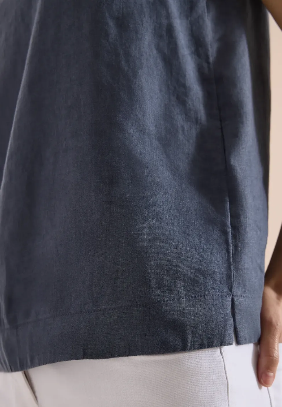 Linnen blouse met knoopdetails