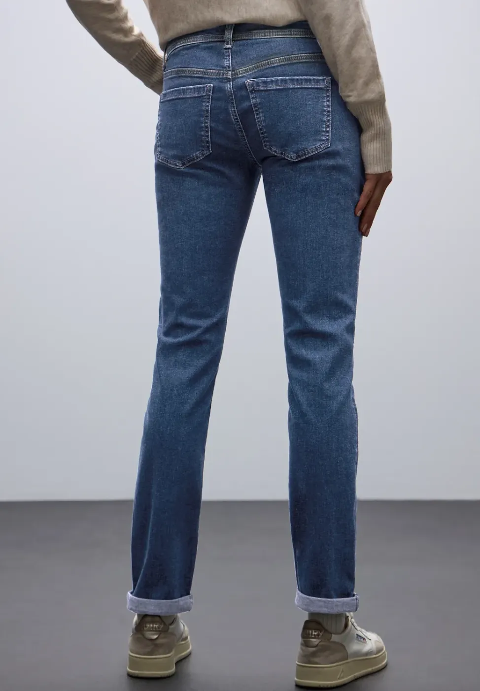 Low Waist Jeans