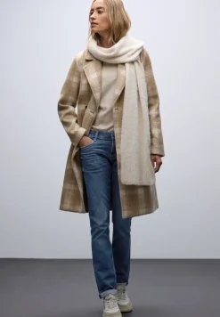 Low Waist Jeans