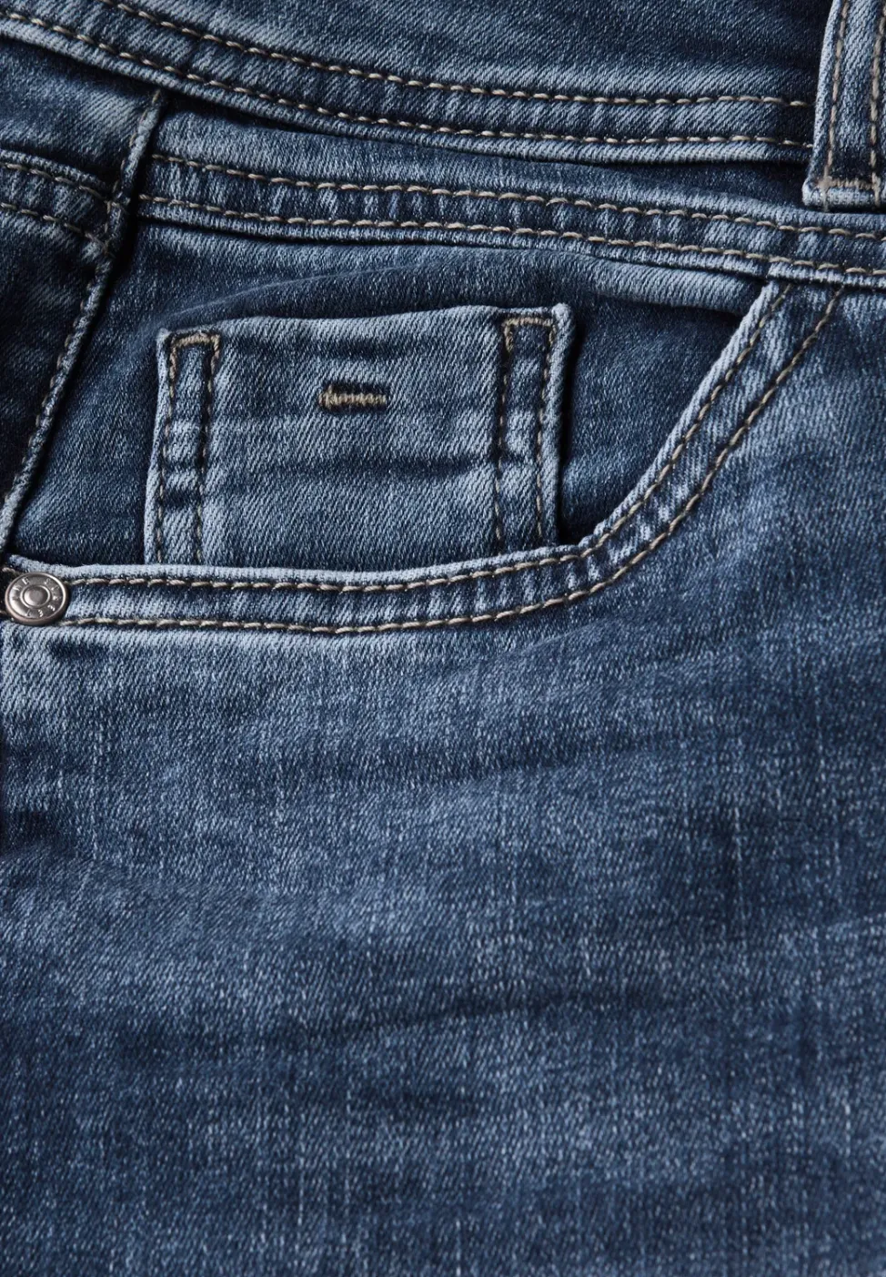 Low Waist Jeans