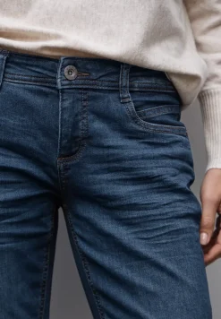 Low Waist Jeans
