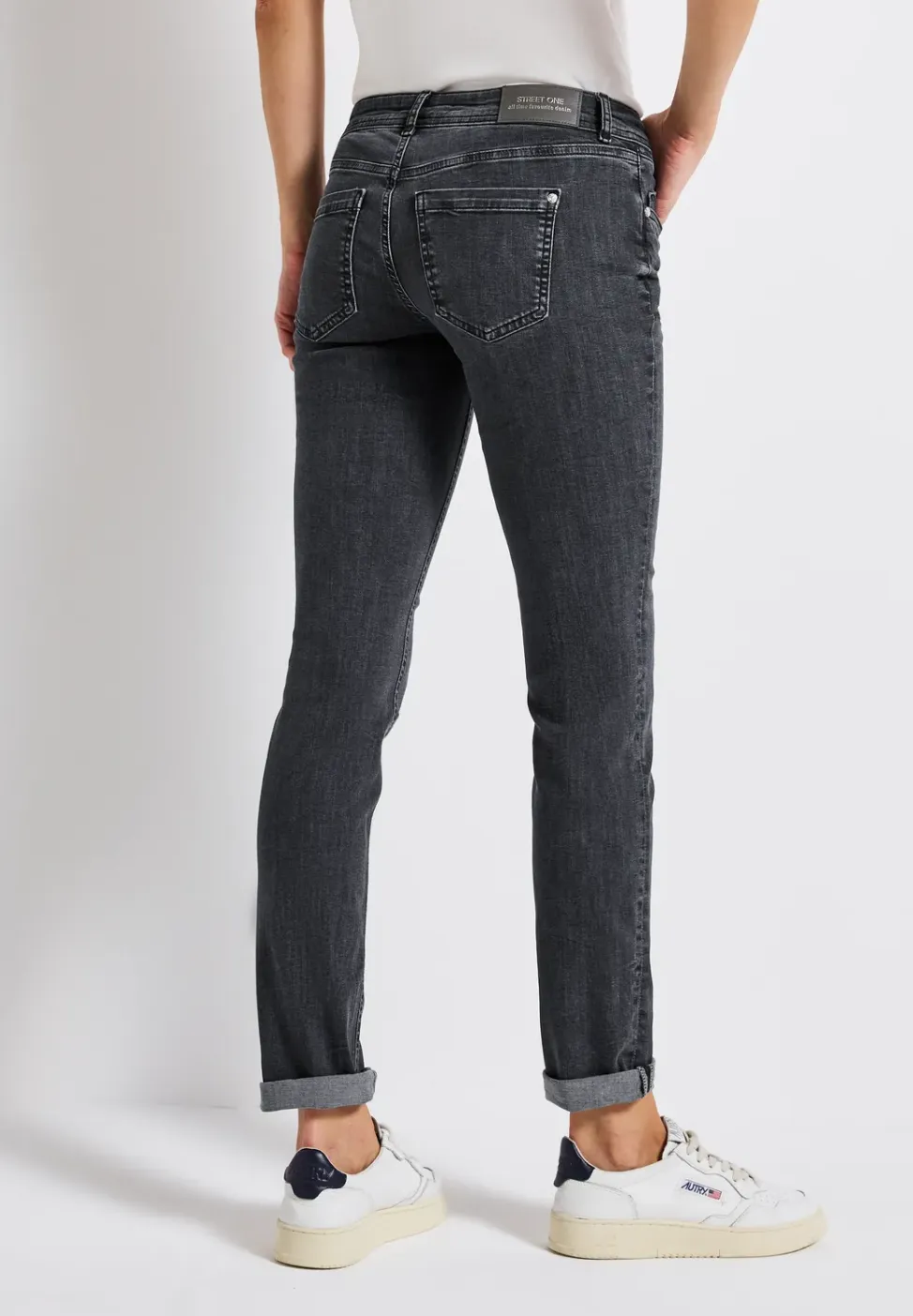 Low Waist Jeans
