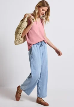 Materiaalmix top met tape