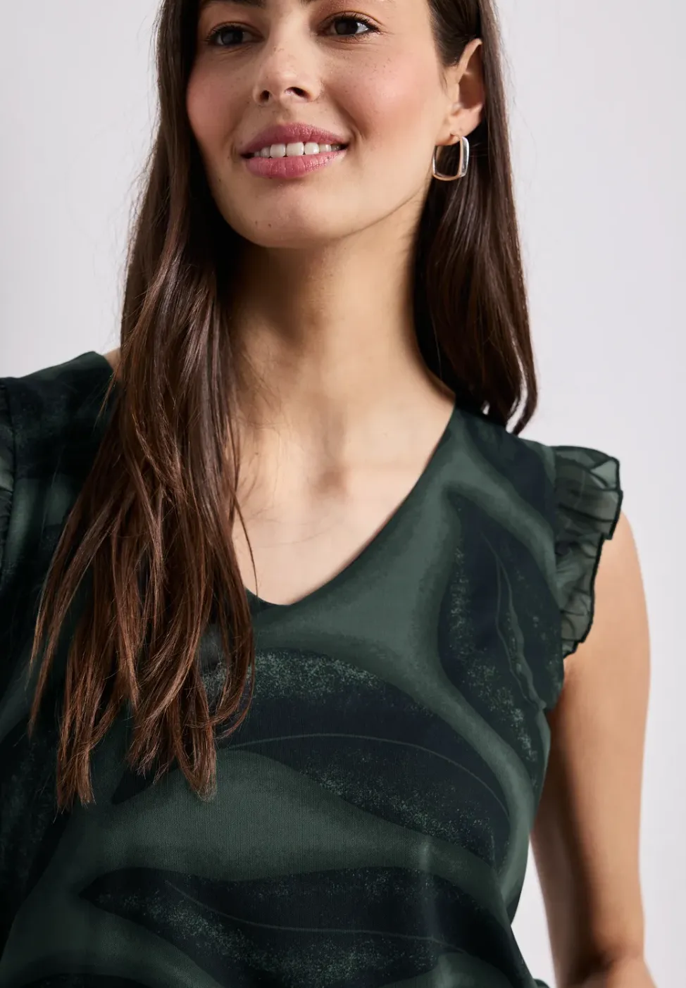 Mesh top met V-hals en print