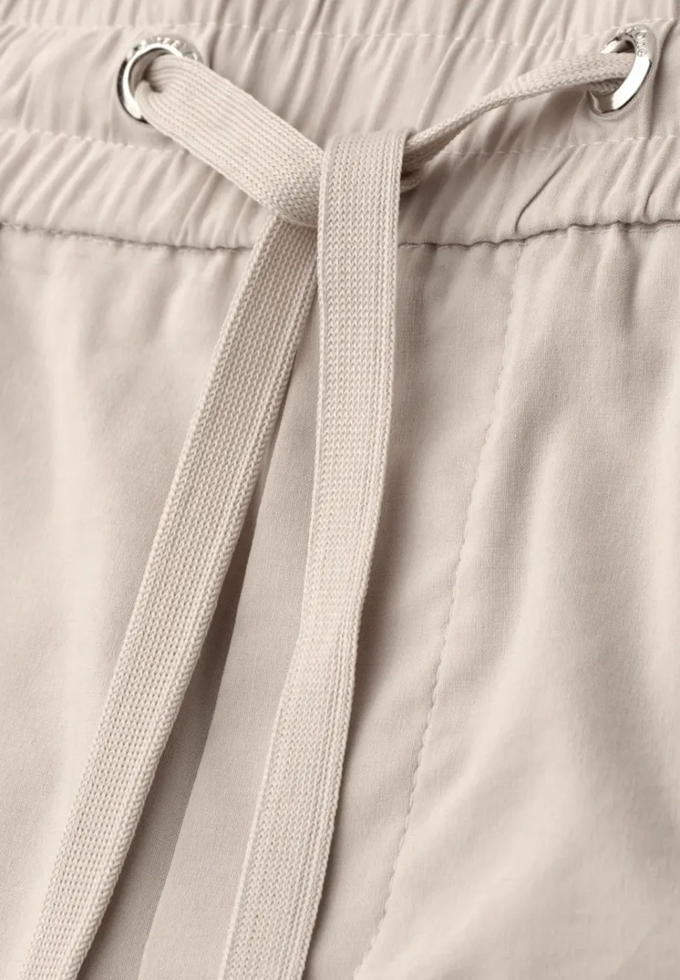 Mid Waist short in casual pasvorm