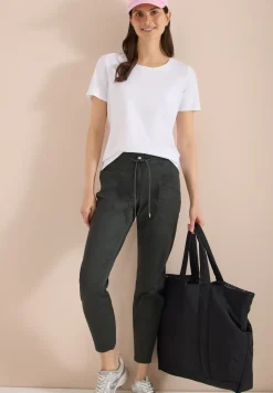 Mid Waist Slim Legs broek in een gewassen look