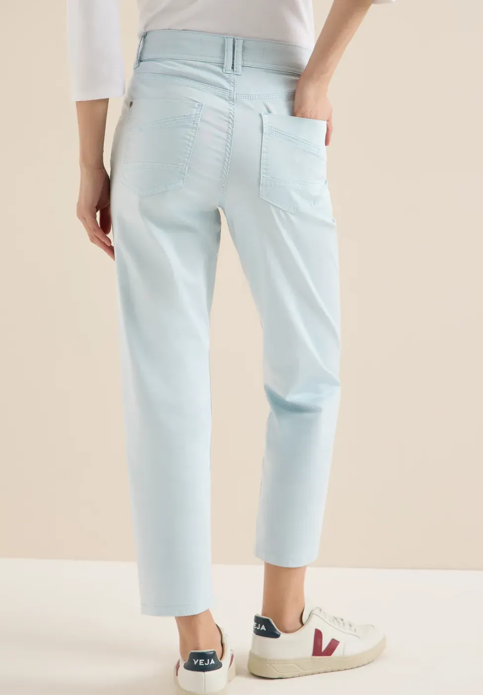 Mid Waist Slim Legs broek in casual fit