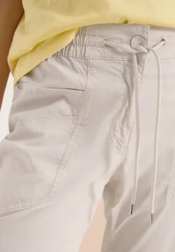 Mid Waist Slim Legs broek in een gewassen look