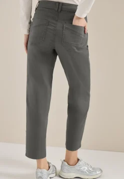 Mid Waist Slim Legs broek in casual fit