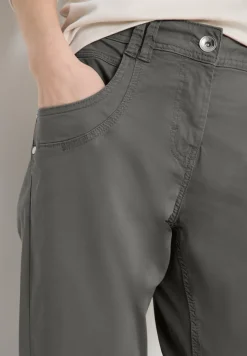 Mid Waist Slim Legs broek in casual fit