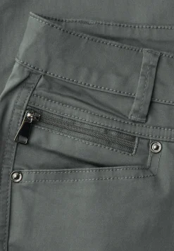 Mid Waist Slim Legs broek in satijnlook