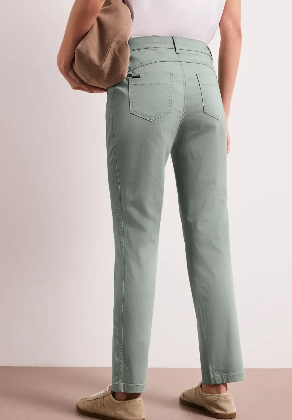 Mid Waist Slim Legs broek in satijnlook