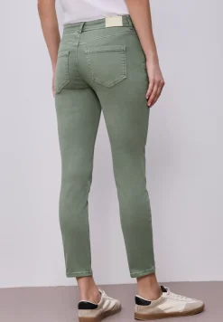 Mid Waist Slim Legs jeans in casual fit