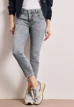 Mid Waist Slim Legs jeans in Slim Fit