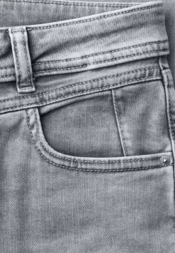 Mid Waist Slim Legs jeans in Slim Fit