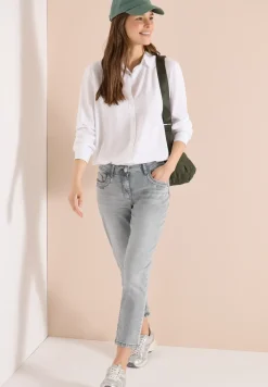 Mid Waist Slim Legs jeans in casual fit