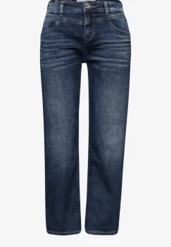 Mid Waist straight leg jeans in casual fit