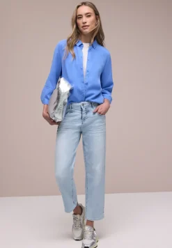 Mid Waist straight leg jeans in casual fit