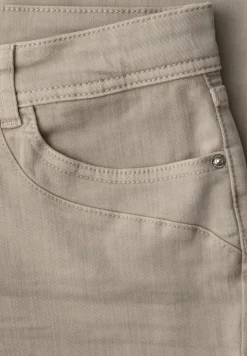 Mid Waist straight leg jeans in Slim Fit
