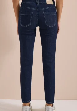 Mid Waist straight leg jeans in casual fit